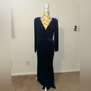 Eliza J | Blue Velvet Long Sleeve V-Neck| Cocktail Gown | Women’s Size 12